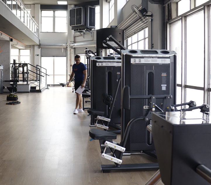 imagem interior da academia do centro de Campinas